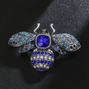 NWT! Sapphire Blue Crystal Rhinestone and Metal Insect Pin Brooch!!!